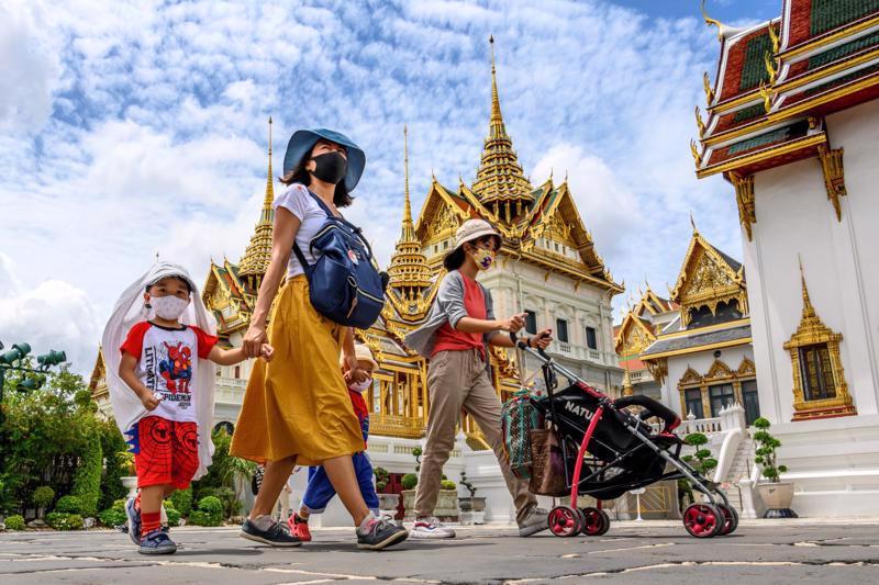 Du khách tại Bangkok, Thái Lan - Ảnh: AP