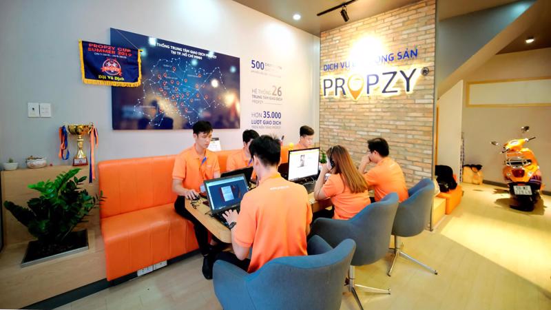 Propzy là công ty dịch vụ bất động sản hoạt động trên nền tảng công nghệ hiện đại, tổng hợp nguồn dữ liệu khổng lồ về thị trường giao dịch bất động sản.