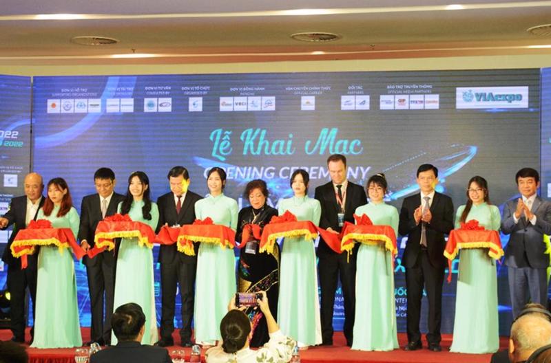 Khai mạc triển lãm hàng không Việt Nam 2022