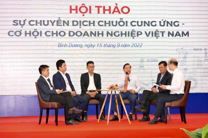 Các doanh nghiệp tham gia phiên Hội thảo "Sự chuyển dịch chuỗi cung ứng - cơ hội cho doanh nghiệp Việt Nam"