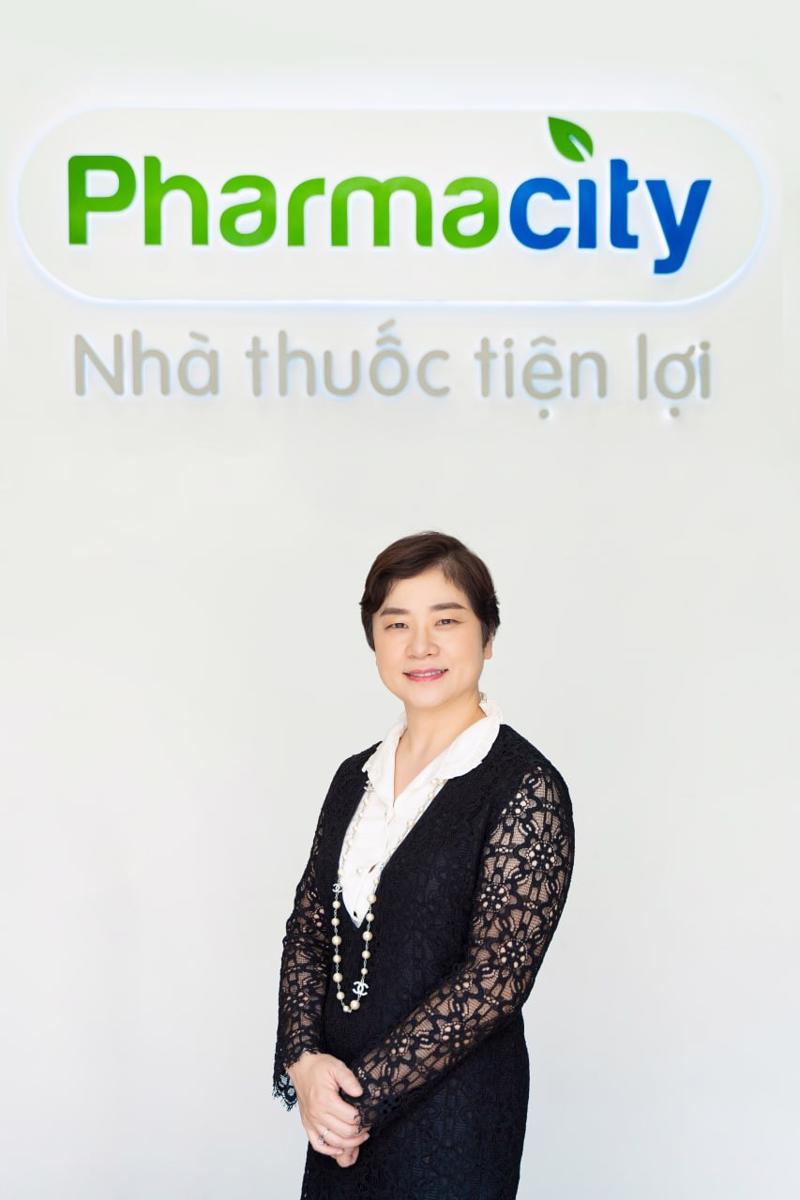 Ms. Tran Tue Tri, the new CEO of Pharmacity.