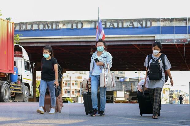 Thái Lan loại Covid-19 khỏi danh sách bệnh không được nhập cảnh. Ảnh: AFP