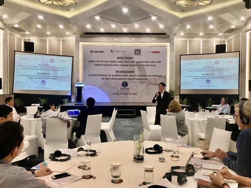 The ‘Co-processing of Alternative Fuels and Raw Materials in the Vietnamese Cement Industry’ workshop (Photo: VET/Ha Thanh)