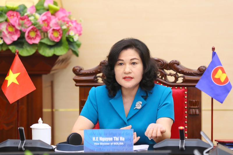 Thứ trưởng Bộ Lao động - Thương binh và Xã hội Nguyễn Thị Hà tham dự Đối thoại cấp Bộ trưởng ASEAN-Hoa Kỳ theo hình thức trực tuyến. Ảnh - MOLISA. 