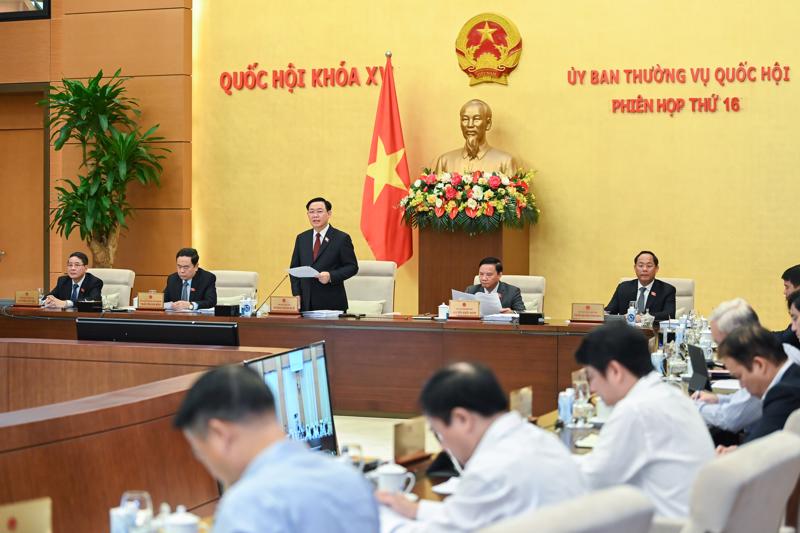 Chủ tịch Quốc hội Vương Đình Huệ phát biểu chỉ đạo tại khai mạc Phiên họp thứ 16. Ảnh - Quochoi.vn. 