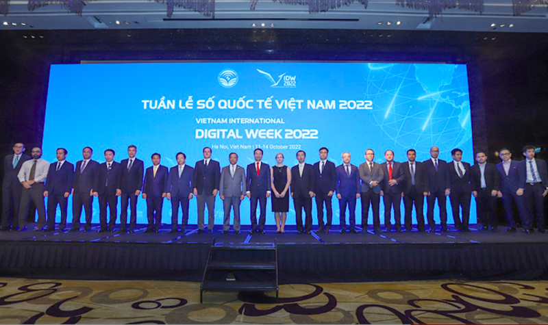 “Tuần lễ số Quốc tế Việt Nam-VIDW2022” do Bộ Thông tin và Truyền thông tổ chức đã chính thức khai mạc vào ngày 11/10 tại Hà Nội. Tuần lễ số Quốc tế Việt Nam diễn ra trong 4 ngày, từ ngày 11-14/10/2022. 