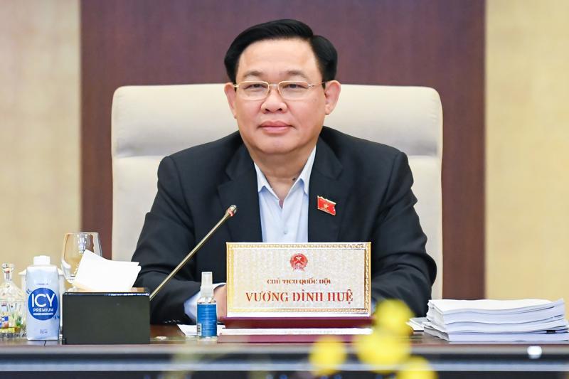 Chủ tịch Quốc hội Vương Đình Huệ chủ trì phiên họp. Ảnh - Quochoi.vn. 