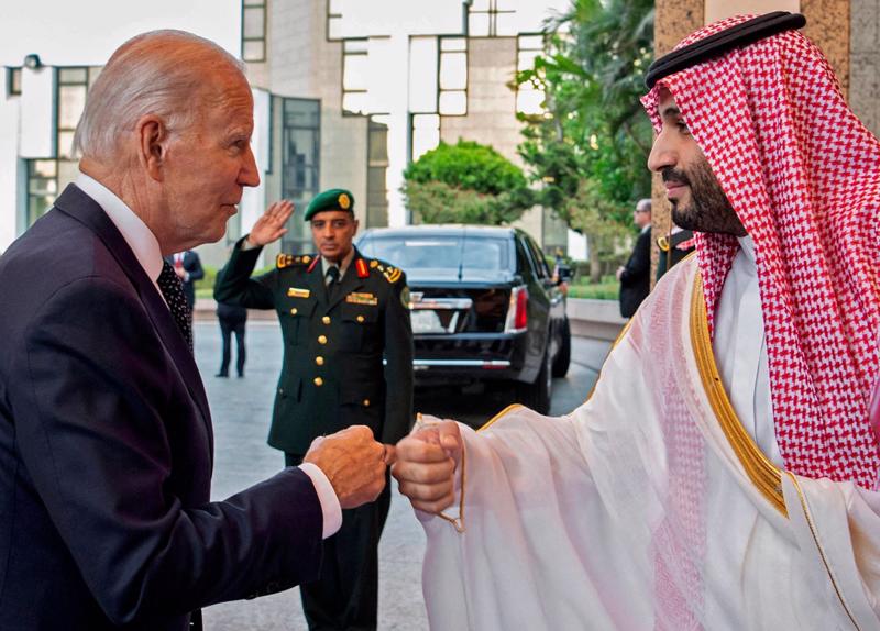 Thái tử Saudi Arabia Mohammed bin Salman và Tổng thống Mỹ Joe Biden tại Cung điện Al-Salam ở cảng Jeddah, Saudi Arabia hồi tháng 7 - Ảhh: AFP
