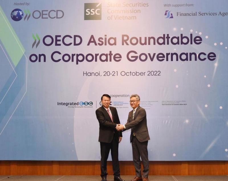 Ủy ban Chứng khoán Nhà nước phối hợp với Tổ chức Hợp tác và Phát triển Kinh tế (OECD) tổ chức Hội nghị Bàn tròn châu Á – OECD về quản trị công ty năm 2022.
