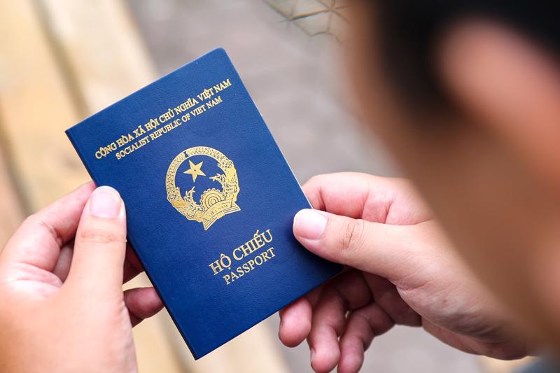 Quý 3/2022, người dùng Việt quan tâm nhiều đến các vấn đề về hộ chiếu mới - Ảnh: T.Niên.