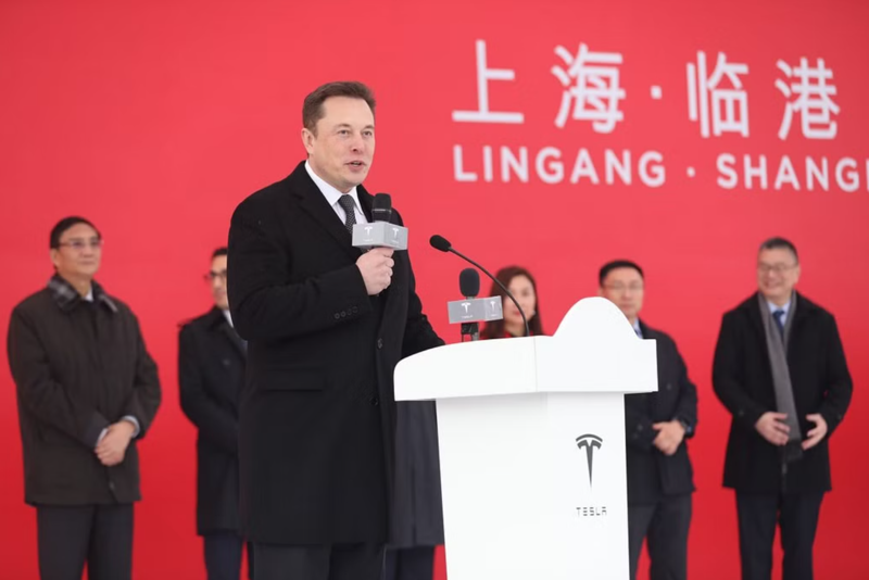 Ông Elon Musk phát biểu tại lễ động thổ nhà máy tại Thượng Hải, Trung Quốc ngày 7/1/2019 - Ảnh: AP