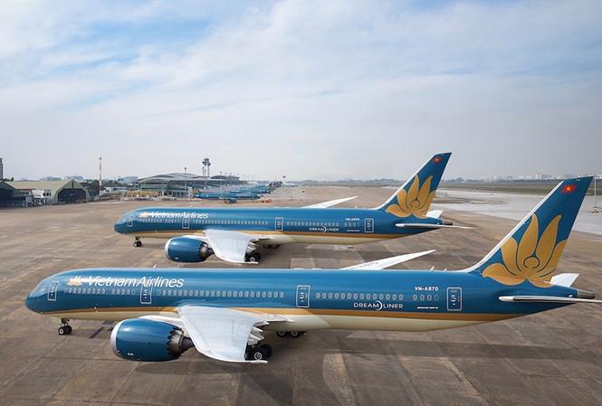 Vietnam Airlines Báo Doanh Thu Tăng 5 Lần, Lỗ Giảm Mạnh Trong Quý 3/2022 -  Nhịp Sống Kinh Tế Việt Nam & Thế Giới