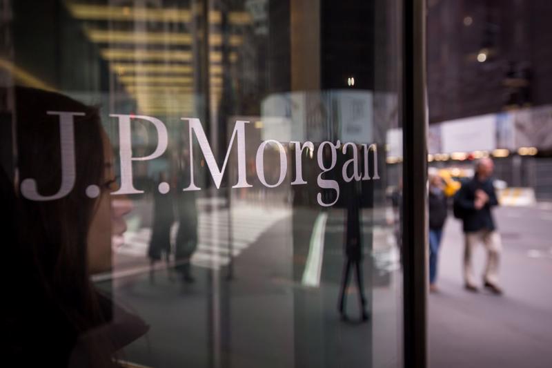 JPMorgan Chase dự báo các ngân hàng trung ương toàn cầu sẽ ngừng tăng lãi suất từ đầu năm 2023 - Ảnh: Getty Images
