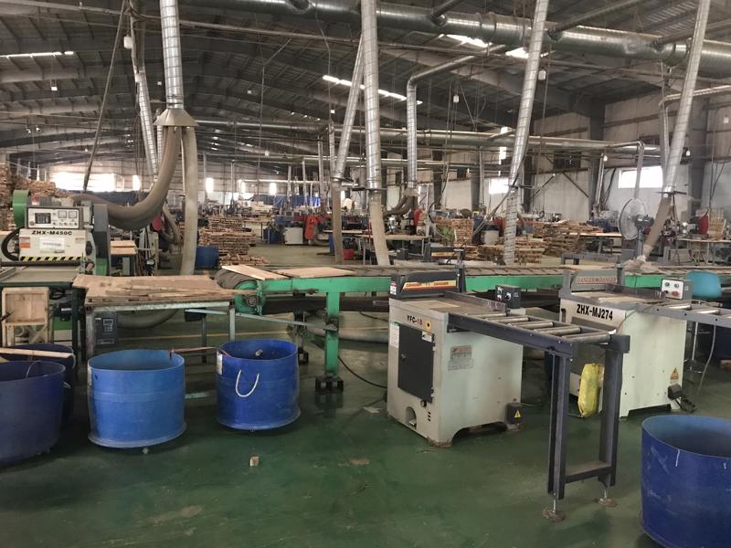 Do không tiêu thụ được sản phẩm, Nhà máy chế biến gỗ của Công ty Tân Thành Phú ở Quảng Ngãi phải ngừng hoạt động. 