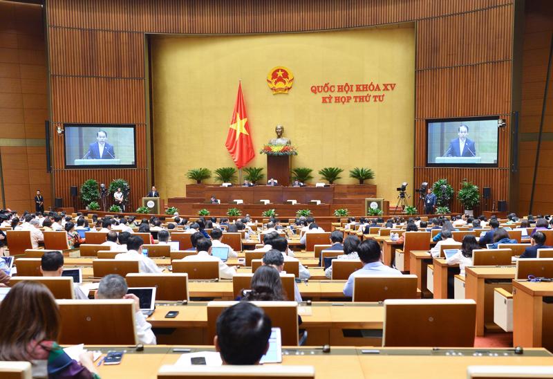 Quốc hội biểu quyết thông qua Luật Thực hiện dân chủ ở cơ sở