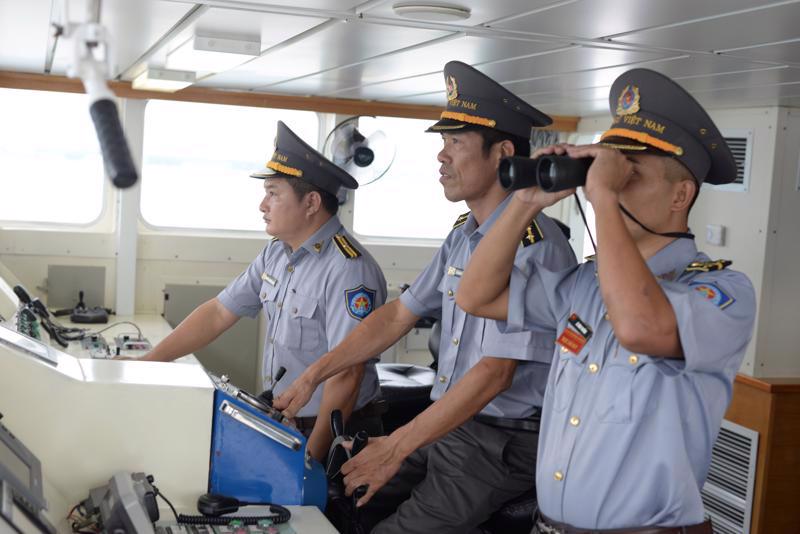 Chưa rõ chủ phương tiện và người thuê phương tiện thuỷ nội địa có phải lắp đặt thiết bị để kết nối với cơ sở dữ liệu quản lý thuyền viên của Cục Đường thủy nội địa hay không.