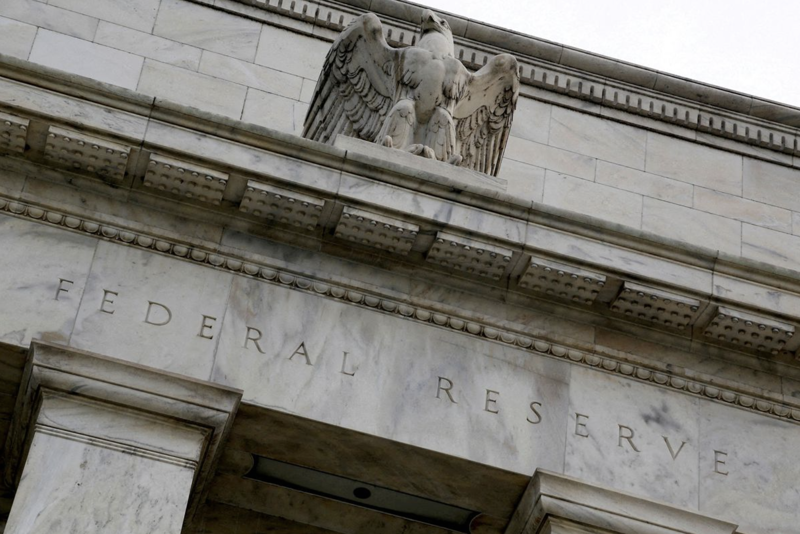 Biểu tượng đại bàng Mỹ tại trụ sở Fed ở Washington DC - Ảnh: Reuters.