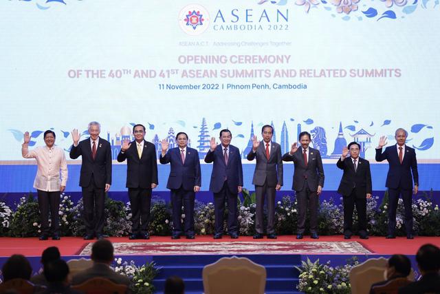 Lãnh đạo các nước ASEAN chụp ảnh lưu niệm tại Hội nghị - Ảnh: VGP