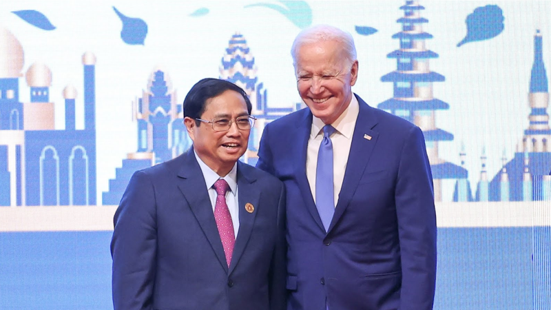 Thủ tướng Phạm Minh Chính và Tổng thống Mỹ Joe Biden tại Hội nghị cấp cao ASEAN - Mỹ chiều 12/11 - Ảnh: VGP