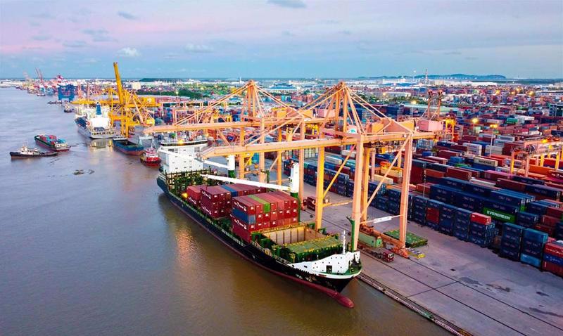 Sản lượng hàng hóa thông qua Cảng Hải Phòng 10 tháng vượt 3% kế hoạch, còn lợi nhuận vượt 30,3%, giữ đà tăng trưởng khả quan.