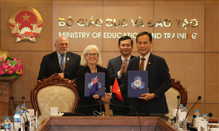 Trường Đại học Bách khoa, Đại học Quốc gia Thành phố Hồ Chí Minh và Trường Đại học Auckland, Đại học New Zealand ýí kết thỏa thuận hợp tác.