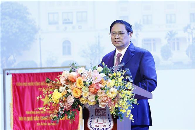 Thủ tướng Phạm Minh Chính phát biểu chúc mừng Trường Đại học Y Hà Nội. Ảnh: TTXVN
