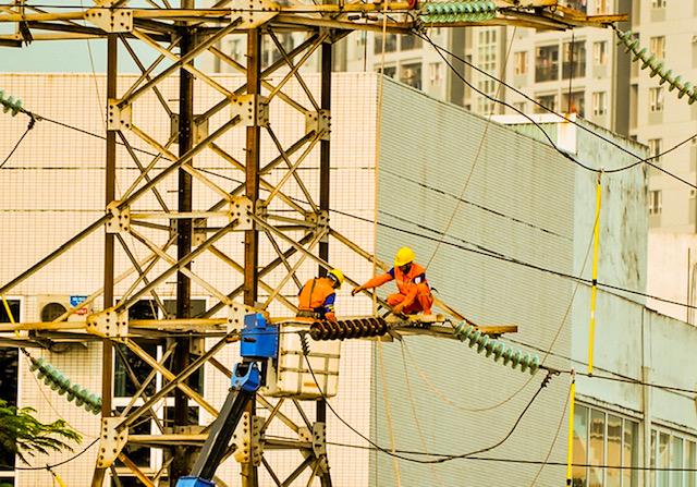 Điện lực Hải Phòng vượt khó để ổn định lưới điện, phục vụ sản xuất
