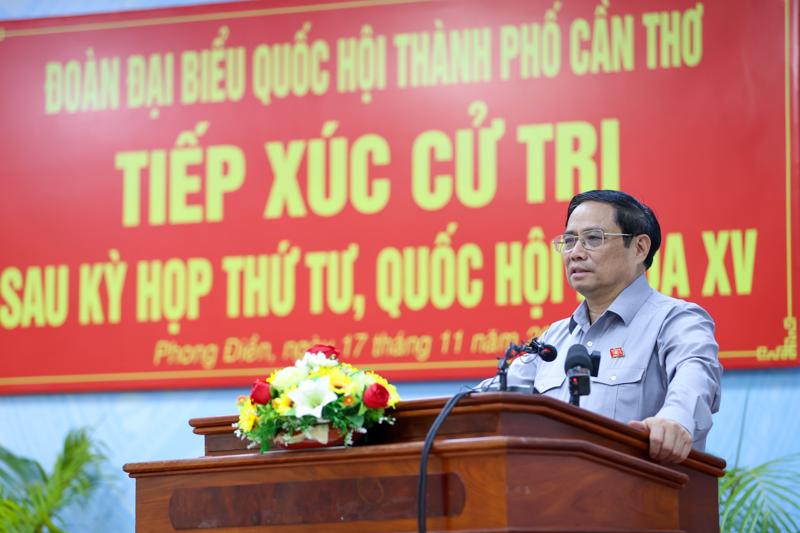 Thủ tướng Phạm Minh Chính tại cuộc tiếp xúc cử tri - Ảnh: VGP