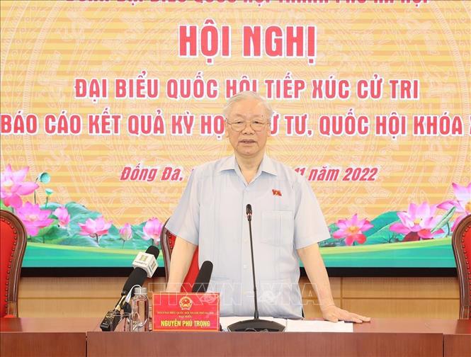 Tổng Bí thư Nguyễn Phú Trọng phát biểu tại buổi tiếp xúc cử tri ở quận Đống Đa - Ảnh: TTXVN