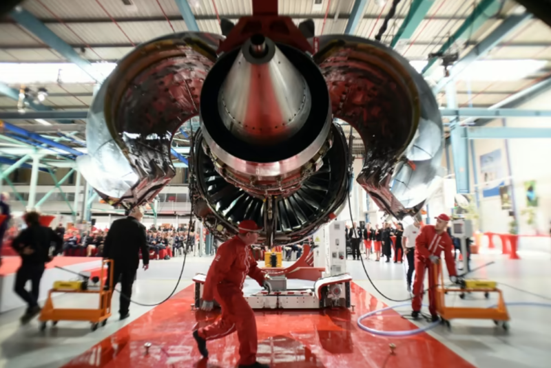 Nhà sản xuất động cơ và linh kiện máy bay Safran của Pháp đang cân nhắc lại kế hoạch đầu tư của mình, chuyển vốn đầu tư từ châu Âu sang Mỹ và châu Á - Ảnh: Getty Images