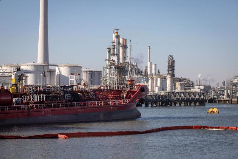 Từ ngày 18/10-18/11, Nga chỉ xuất khẩu 95.000 thùng dầu/ngày sang thành phố cảng Rotterdam của Hà Lan - Ảnh: Getty Images