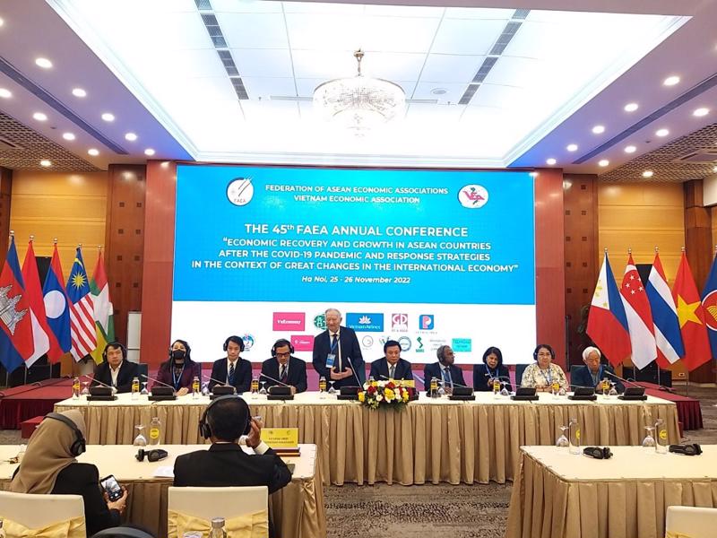 Sự kiện thường niên lần thứ 45 của Liên đoàn Các hội kinh tế ASEAN (FAEA), diễn ra tại Trung tâm Hội nghị Quốc tế Hà Nội trong 2 ngày 25-26/11.