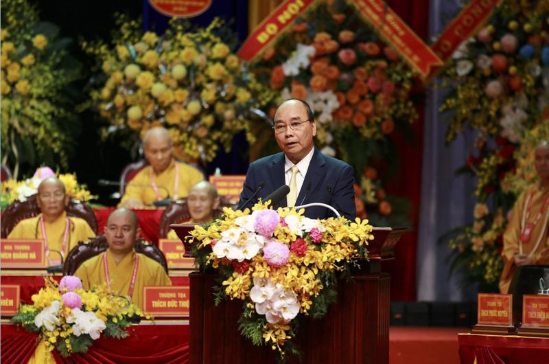 Chủ tịch nước Nguyễn Xuân Phúc phát biểu chào mừng Đại hội Phật giáo toàn quốc.