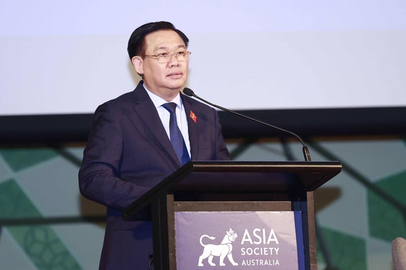 Chủ tịch Quốc hội Vương Đình Huệ phát biểu tại diễn đàn - Ảnh: Quochoi.vn