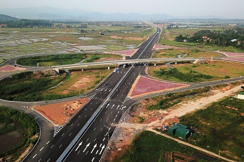 Dự kiến dự án cao tốc Biên Hoà - Vũng Tàu hoàn thành năm 2026, để khai thác đồng bộ với cao tốc Bắc - Nam phía Đông, Cảng hàng không quốc tế Long Thành, kết nối các trung tâm kinh tế, cảng biển.
