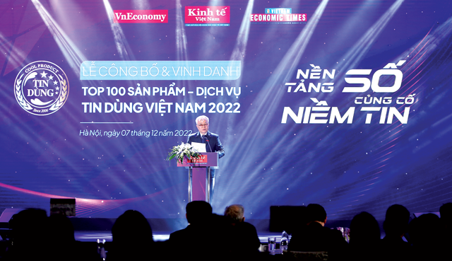 Tổng Biên tập Tạp chí Kinh tế Việt Nam Chử Văn Lâm phát biểu tại chương trình. Ảnh - Chu Xuân Khoa. 