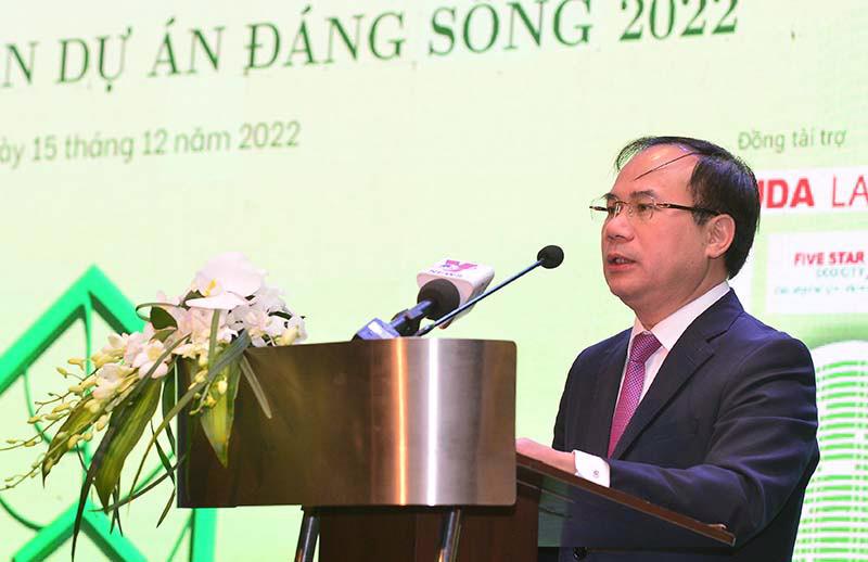 Thứ trưởng Bộ Xây dựng Nguyễn Văn Sinh phát biểu tại Diễn đàn ngày 15/12.