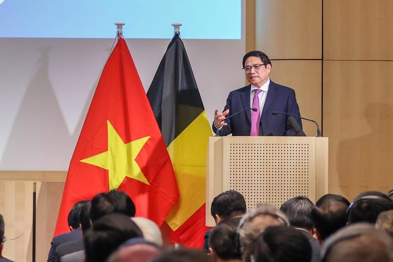 Prime Minister Pham Minh Chinh addressing the Vietnam-Belgium Business Forum. Photo: VGP