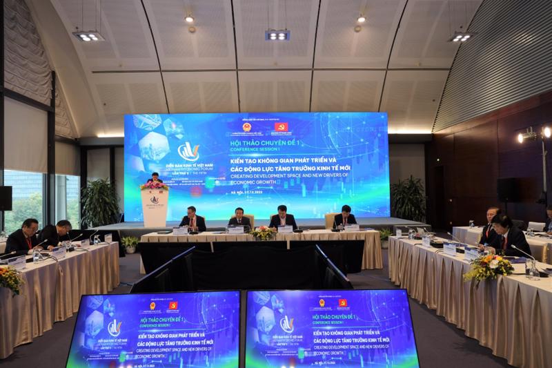 Hội thảo chuyên đề Kiến tạo không gian phát triển và các động lực tăng trưởng kinh tế mới, Diễn đàn Kinh tế Việt Nam lần thứ 5.