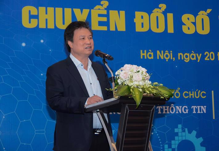 Thứ trưởng Nguyễn Hữu Độ phát biểu khai mạc hội thảo chuyển đổi số giáo dục năm 2022. Bộ Giáo dục Đào tạo.