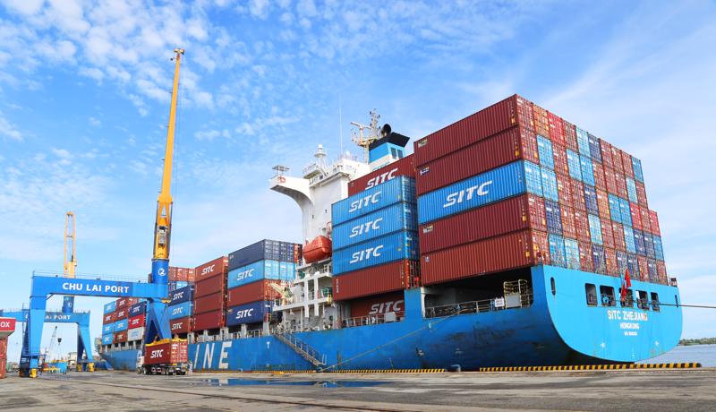 Cảng Chu Lai hợp tác với nhiều hãng tàu quốc tế như CMA CGM, SITC, ZIM... vận chuyển hàng hóa của các doanh nghiệp ra thị trường thế giới.