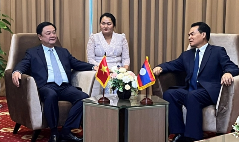 Bộ trưởng Lê Minh Hoan và Bộ trưởng Phet Phomphiphak thống nhất đưa ra định hướng thúc đẩy hợp tác nông nghiệp giữa hai nước trong giai đoạn 2023-2025.