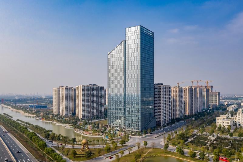 Eurowindow tự hào kiến tạo nên những cao ốc đẳng cấp hàng đầu Việt Nam, trong đó có Techno Park Tower - Tòa tháp văn phòng cao thứ 3 Hà Nội, được cấp chứng chỉ công trình xanh Leed Platium.