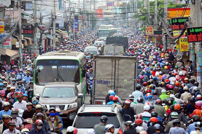 Traffic congestion along National Highway  No. 50. Photo: VnEconomy