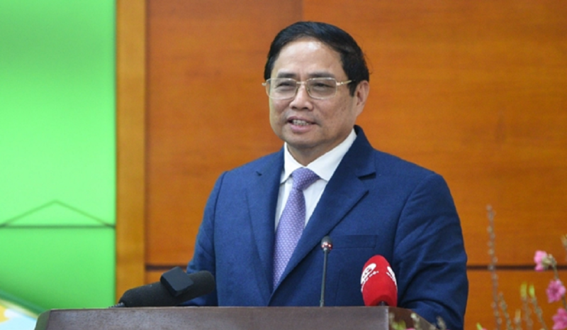 Prime Minister Pham Minh Chinh speaking at the meeting. 