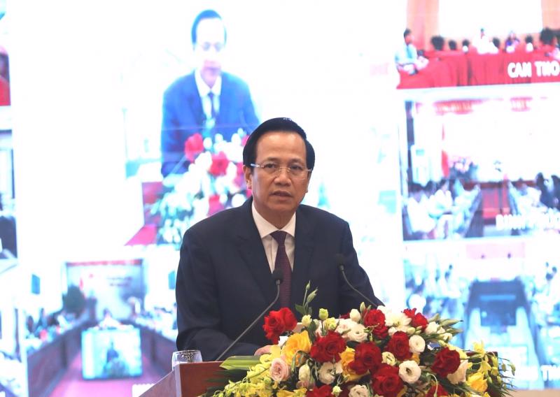 Bộ trưởng Bộ Lao động – Thương binh và Xã hội Đào Ngọc Dung phát biểu tại hội nghị. Ảnh - Mạnh Dũng. 