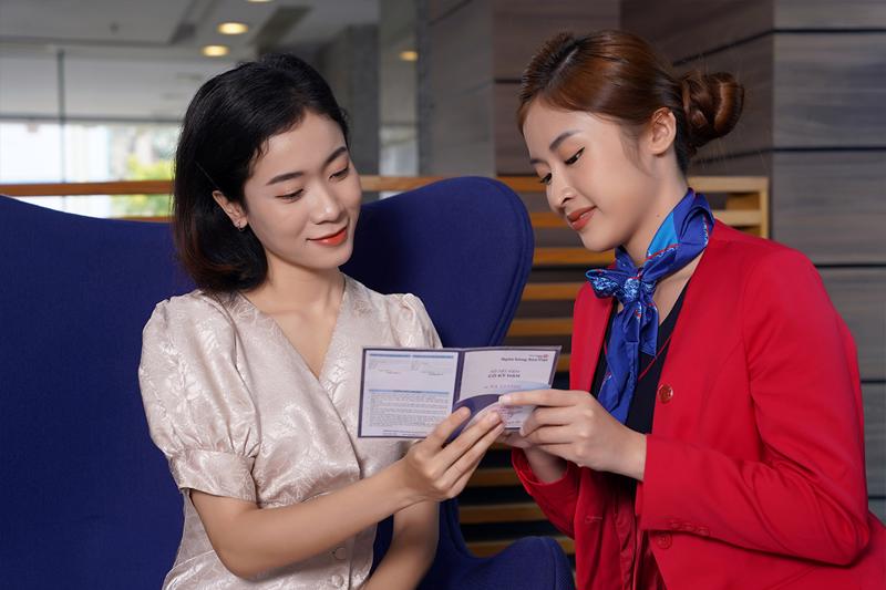 Nhiều ưu đãi về lãi suất và quà trúng thưởng khi gửi tiết kiệm trực tiếp và online tại Ngân hàng Bản Việt.