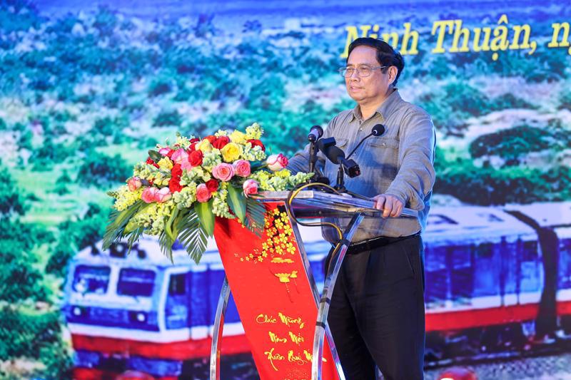 Prime Minister Pham Minh Chinh speaks at the ceremony to begin upgrades to the Nha Trang - Ho Chi Minh City railway line. Photo: VGP