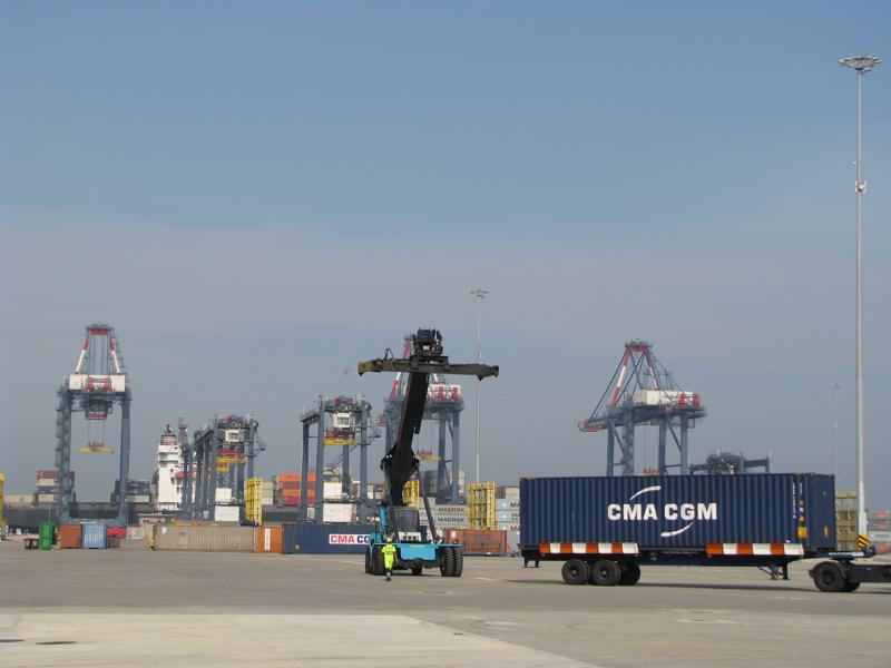 Ba Cục Hải quan Bắc Ninh, TP.HCM và Hải Phòng đạt 400,5 tỷ USD, chiếm 55% tổng kim ngạch xuất nhập khẩu cả nước.