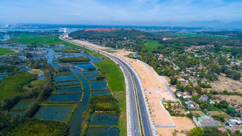 Tuyến đường Hoàng Sa - Dốc Sỏi khoảng 3.500 tỷ đồng sẽ hình thành không gian phát triển mới cho tỉnh Quảng Ngãi.